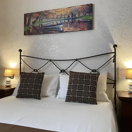 Pini Di Roma-new And Cozy In Center- Metro A 